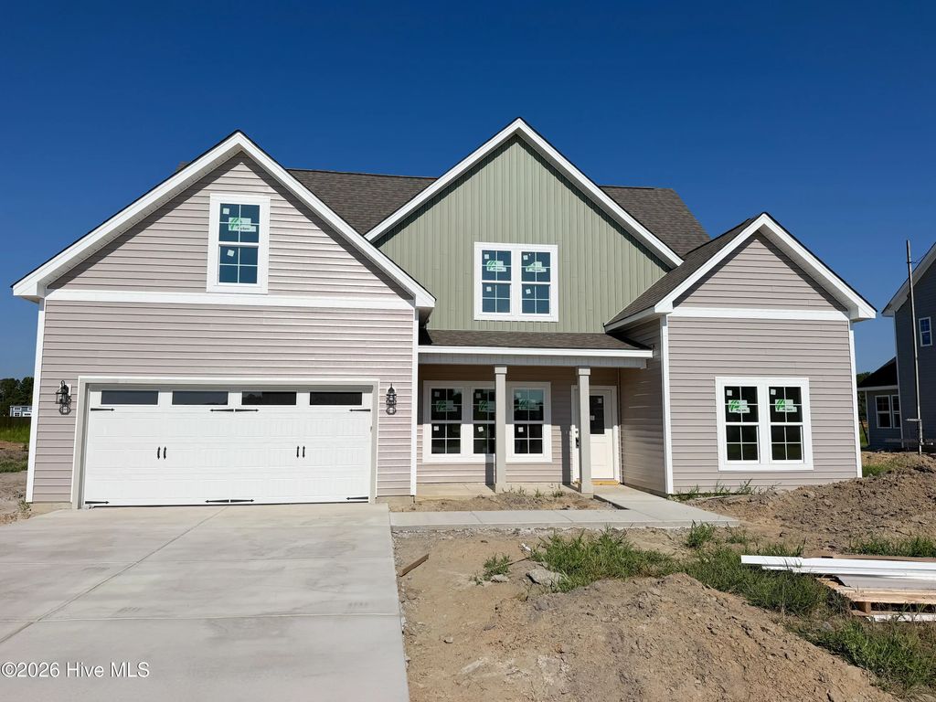 816 Tupelo Tree Drive, Hubert
