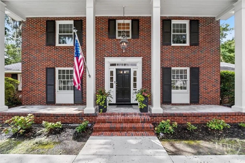 629 E Victory Drive, Savannah