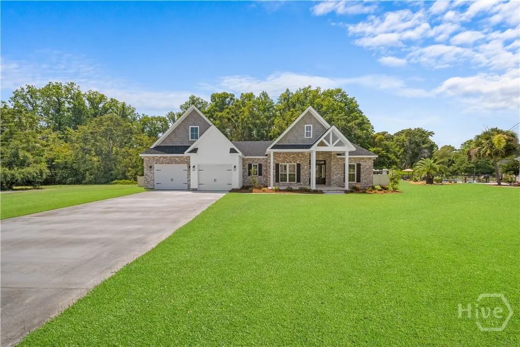 12 Wisteria Lane, Claxton