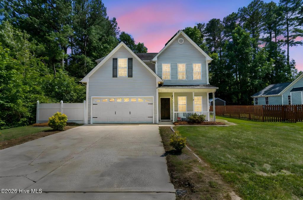 60 Hunters Way, Angier