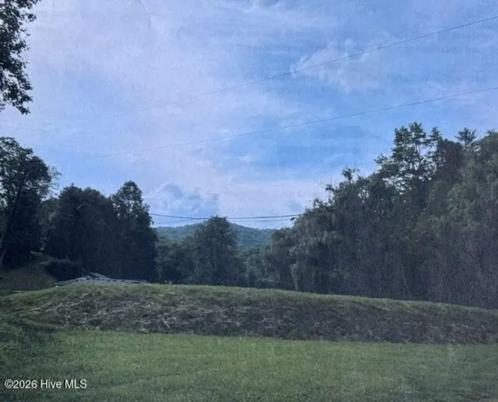 6 Hidden Lakes Road, Nantahala