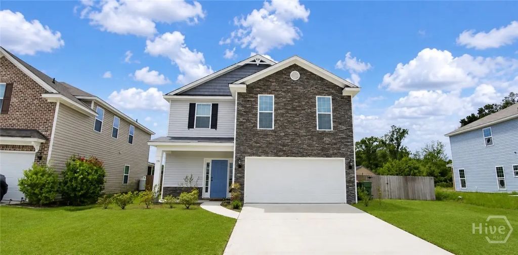 196 Calm Oak Circle, Savannah