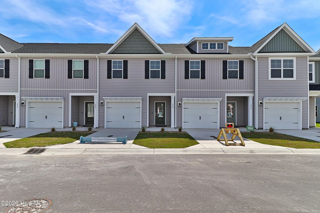 238 Cline Way Unit 126, 1809 Live Oak, Beaufort