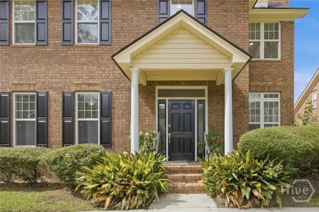 6 Roundtree Circle, Savannah