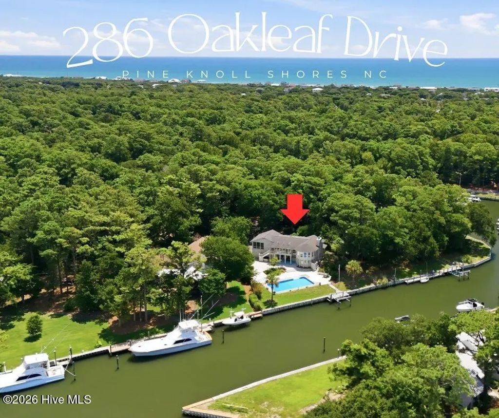 286 Oakleaf Drive, Pine Knoll Shores
