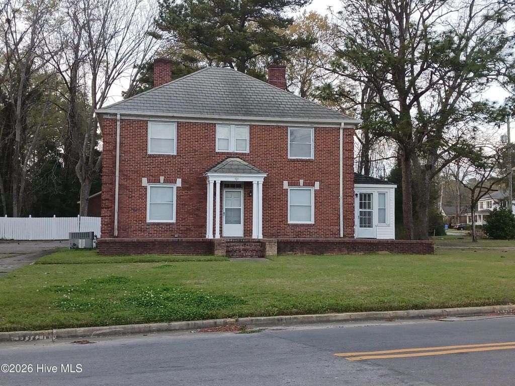 101 W Highland Avenue, Kinston