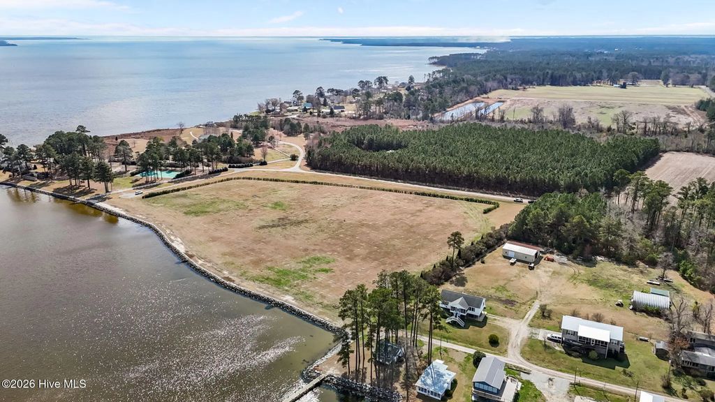 220 Pungo Shores Drive, Belhaven