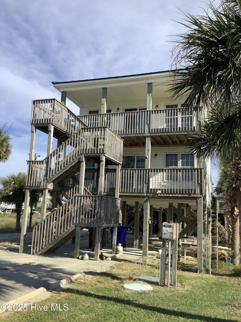 111 Phil Harris Lane A & B, North Topsail Beach