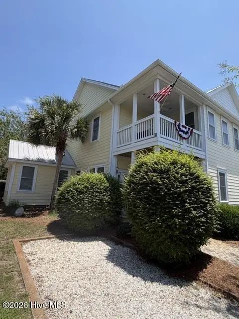 310 Marina View Drive, Southport