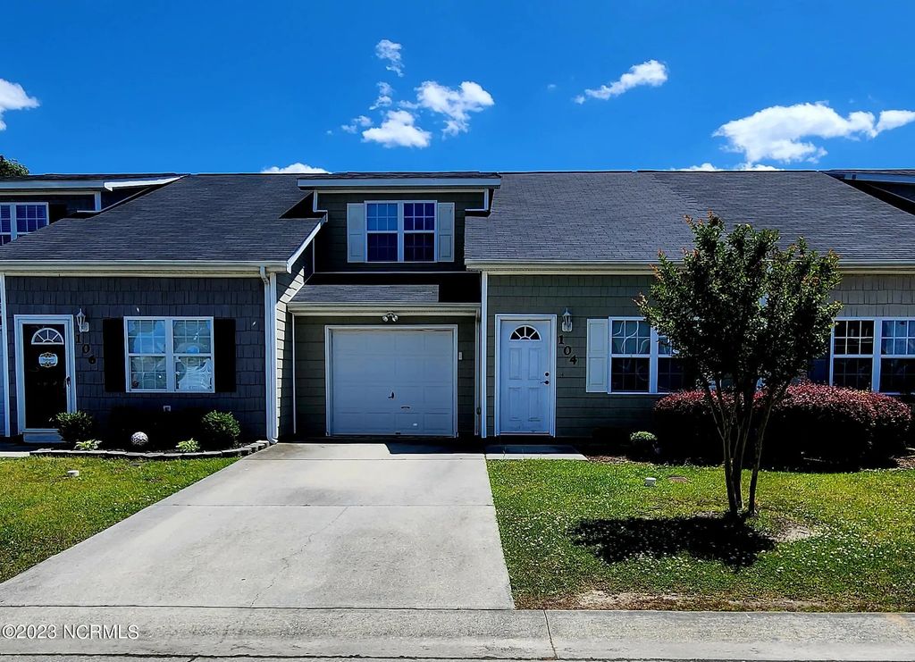 104 Creeker Town Way, Hubert