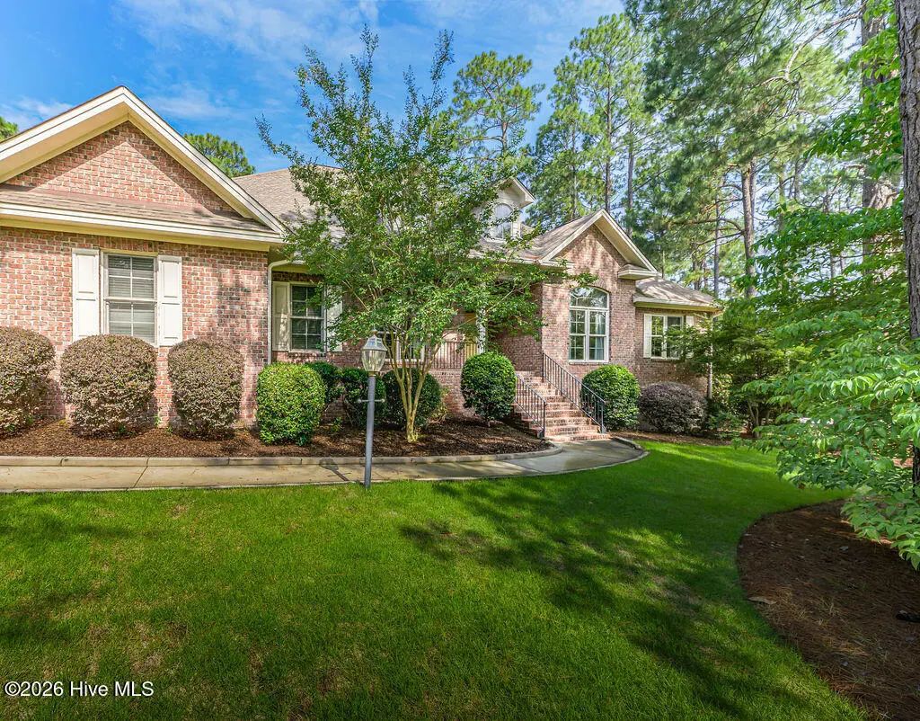 62 Stoneykirk Drive, Pinehurst