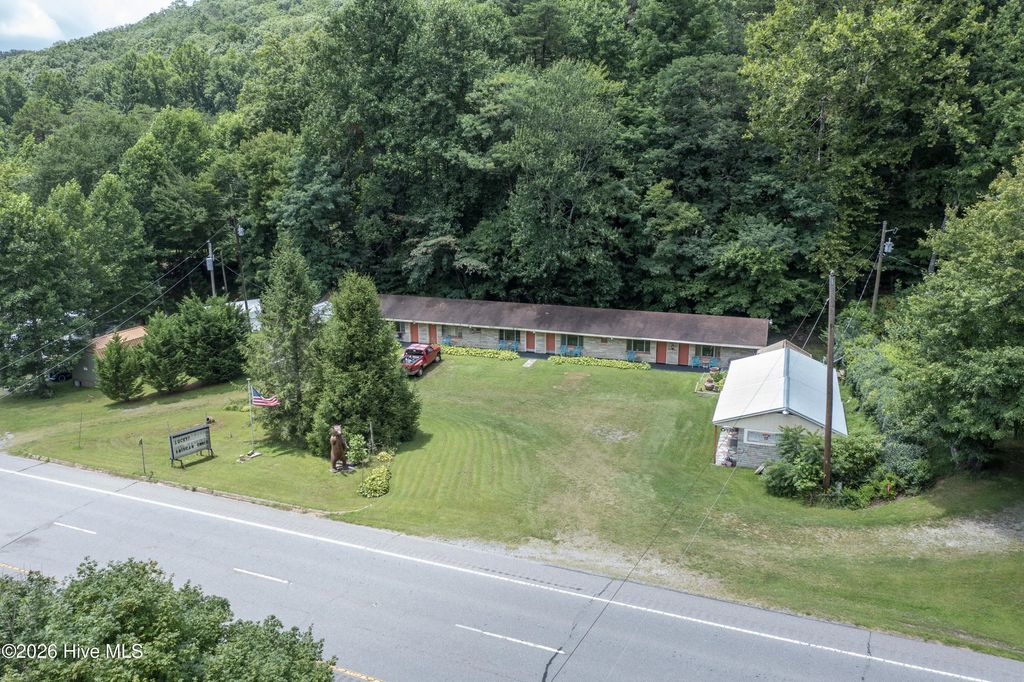 19853 W. Us 64, Murphy