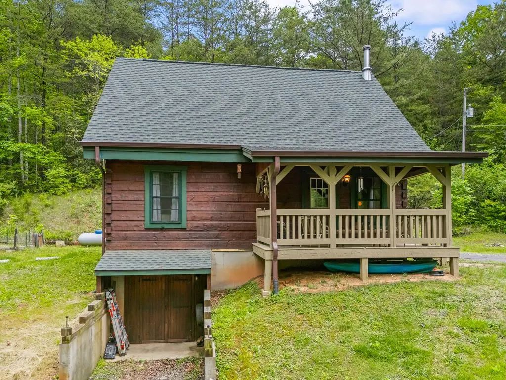 1374 Long Branch Road, Marble