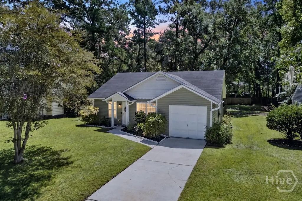107 W White Hawthorne Drive, Savannah