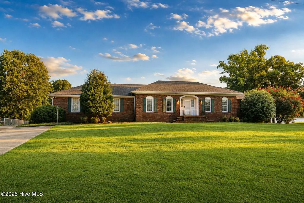115 Bear Creek Road, Goldsboro