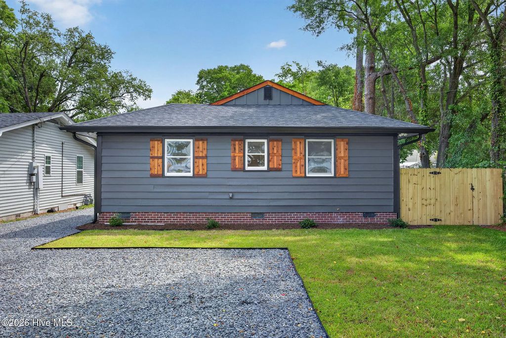 2157 Burnett Boulevard, Wilmington
