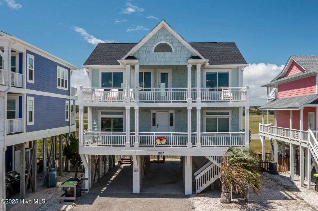 982 Ocean Boulevard W, Holden Beach