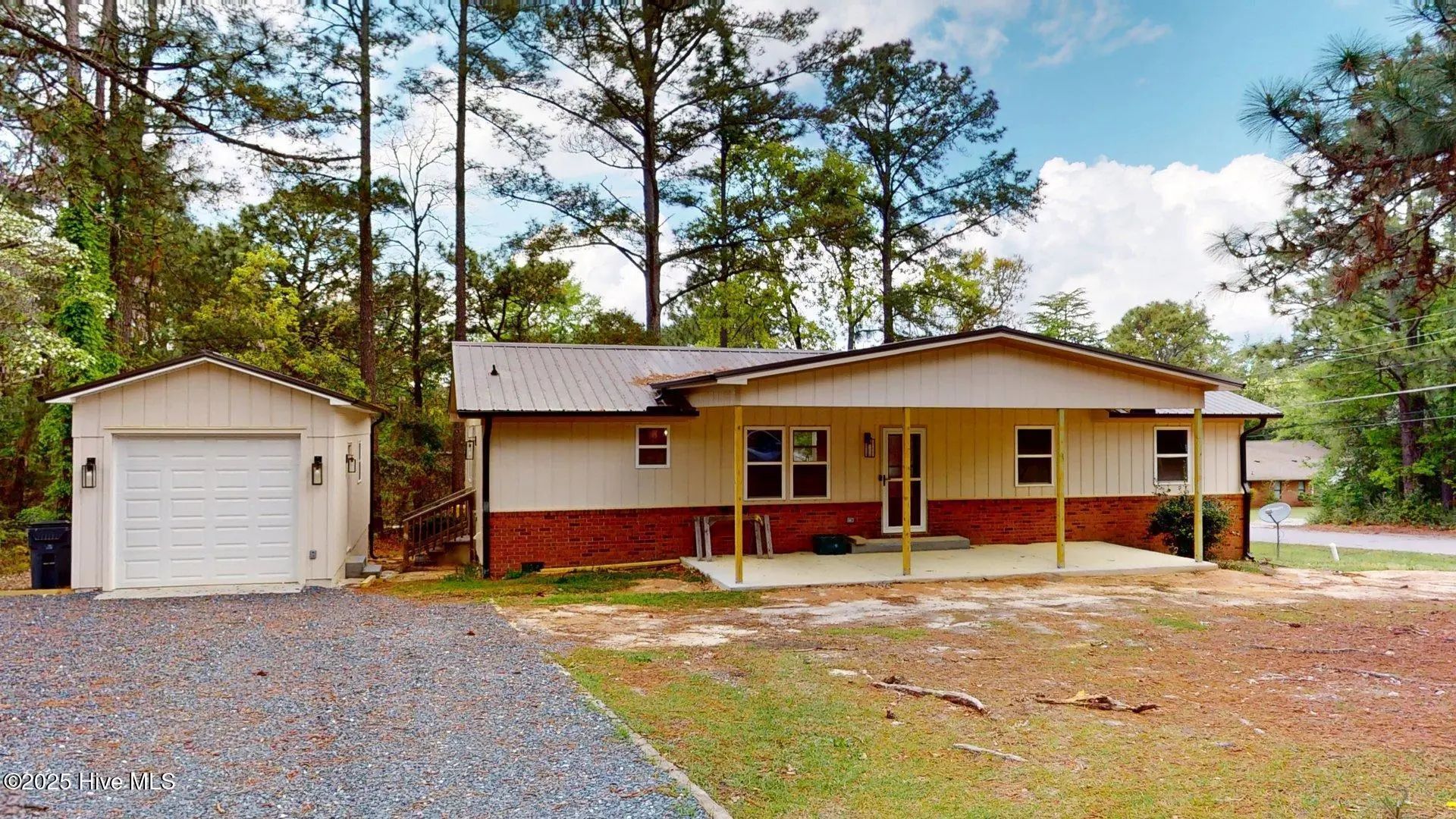 600 S Hardin Street, Southern Pines