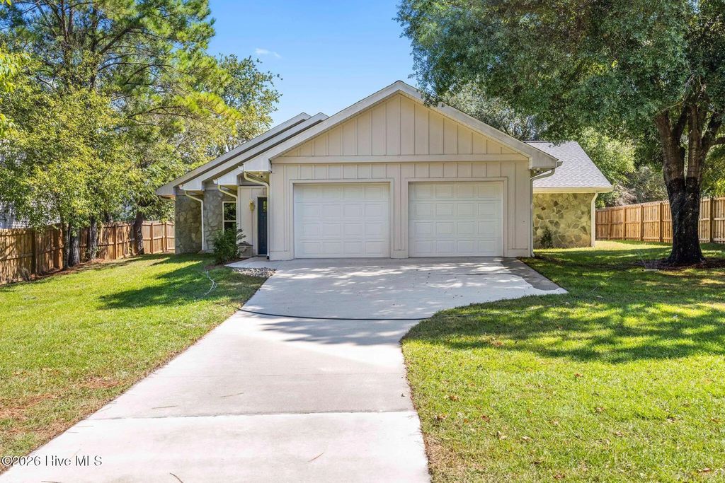 6033 Shiloh Drive, Wilmington