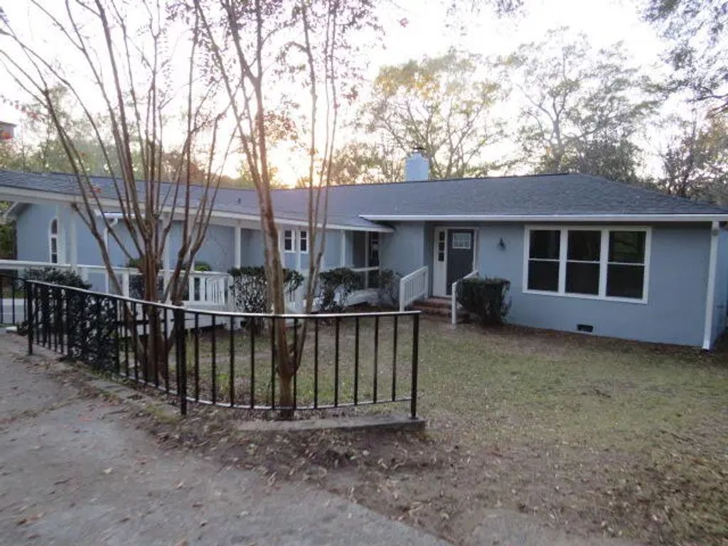 4629 Silver Lake Drive, Columbia