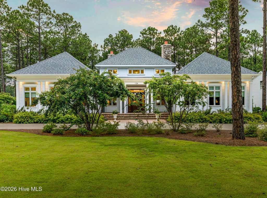 124 Chesterfield Drive, Pinehurst