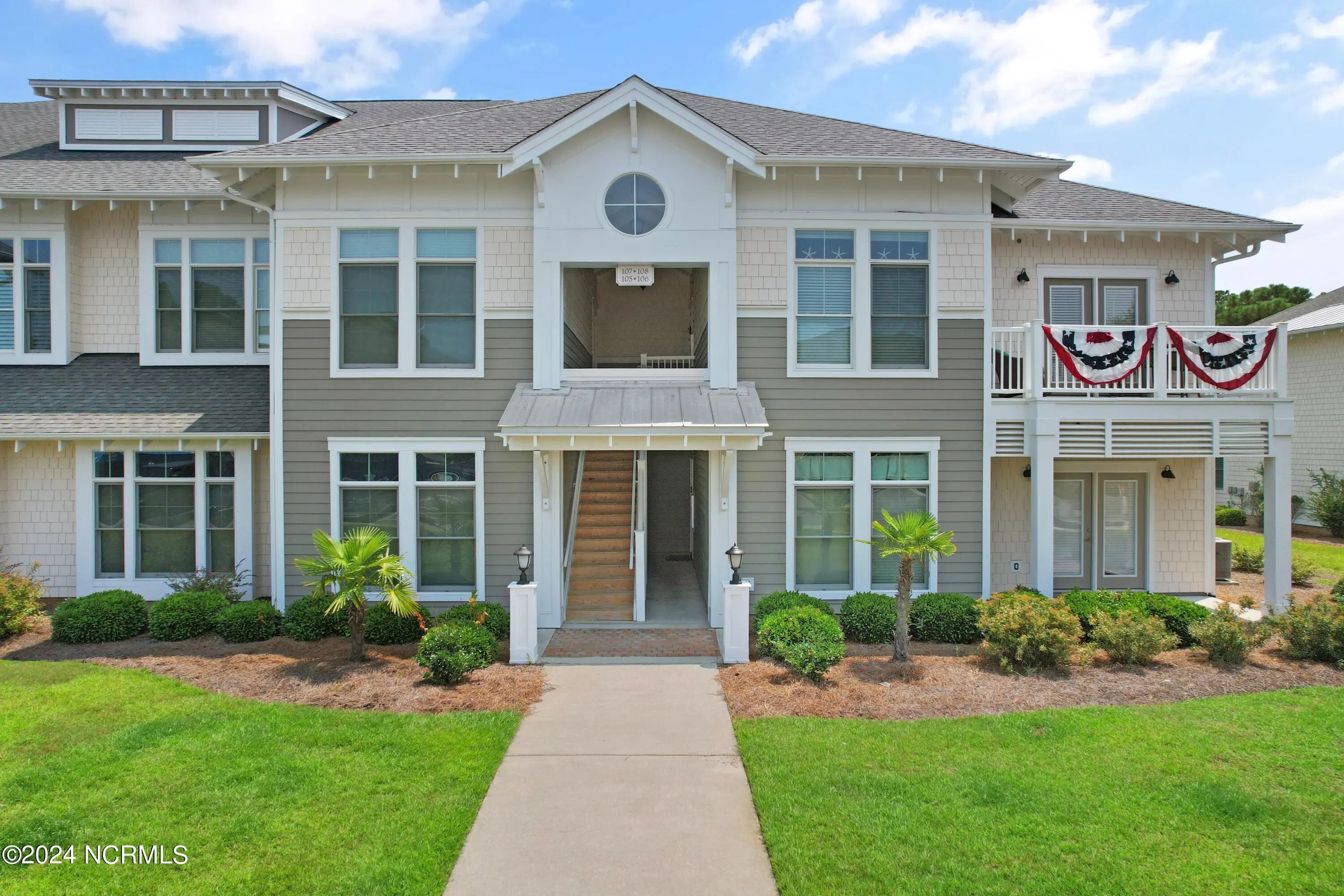 2537 St James Drive Apt 105, Southport
