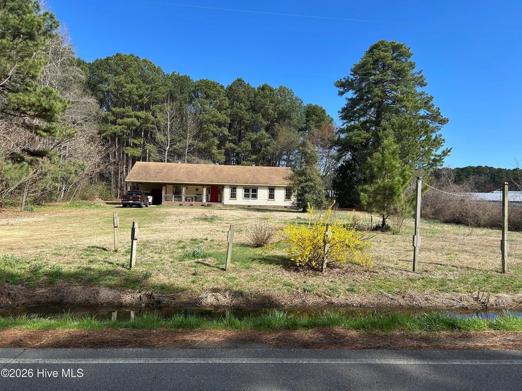 1039 Pine Ridge Road, Merry Hill