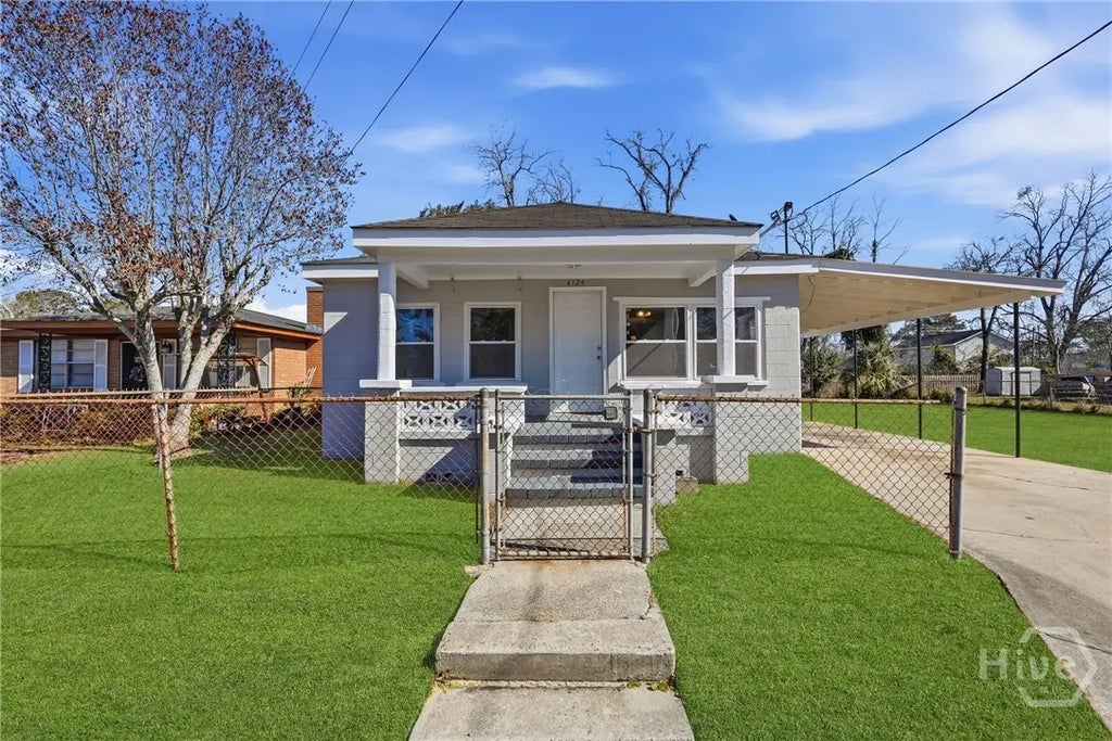 4124 4th Street, Garden City