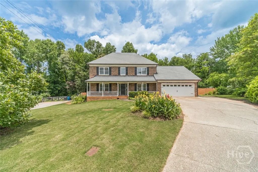 1532 Berkshire Farm Drive, Snellville