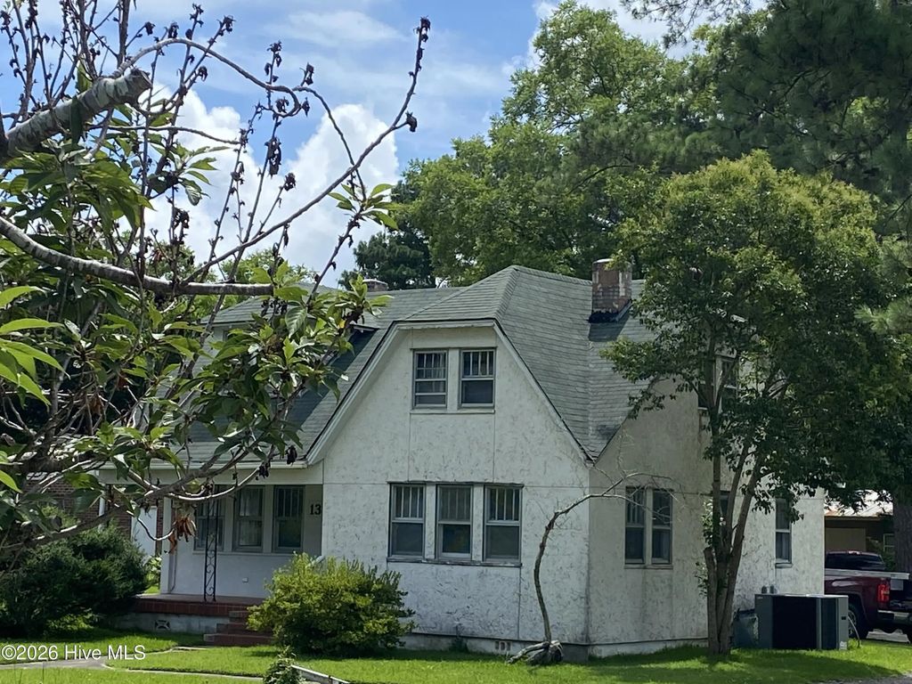 1317 Highland Drive, Washington
