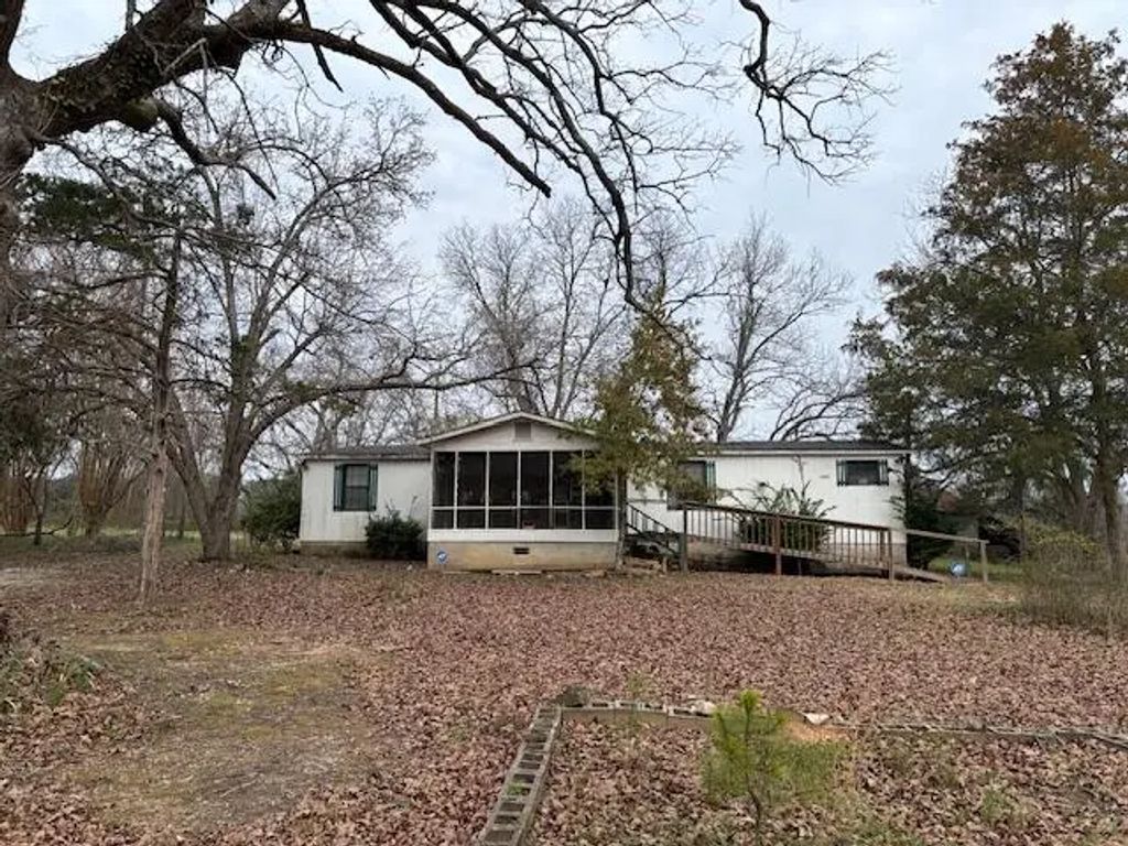391 Commerce Street, Other