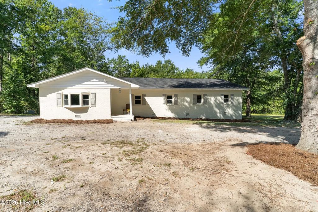 5258 Henderson Road, Richmond
