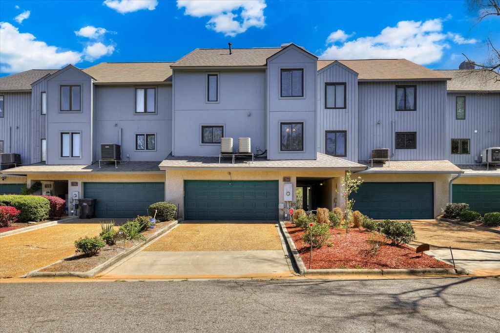 724 Riverfront Drive, Richmond