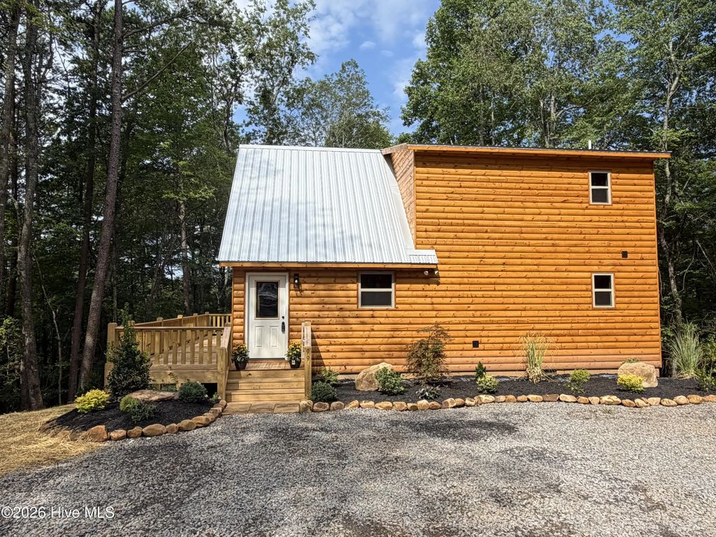 99 Noelles Pass, Murphy