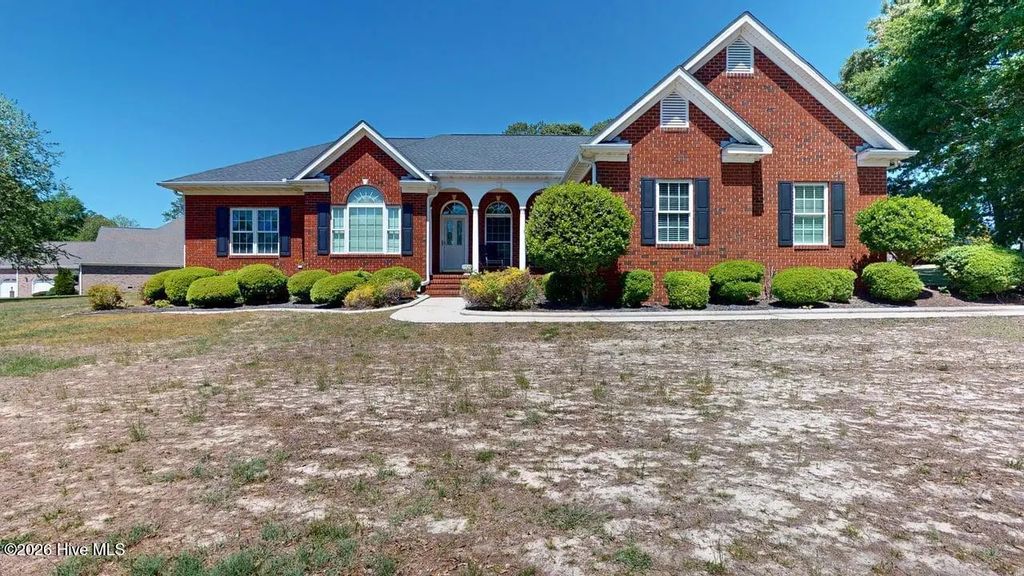 109 Brisbayne Circle, La Grange