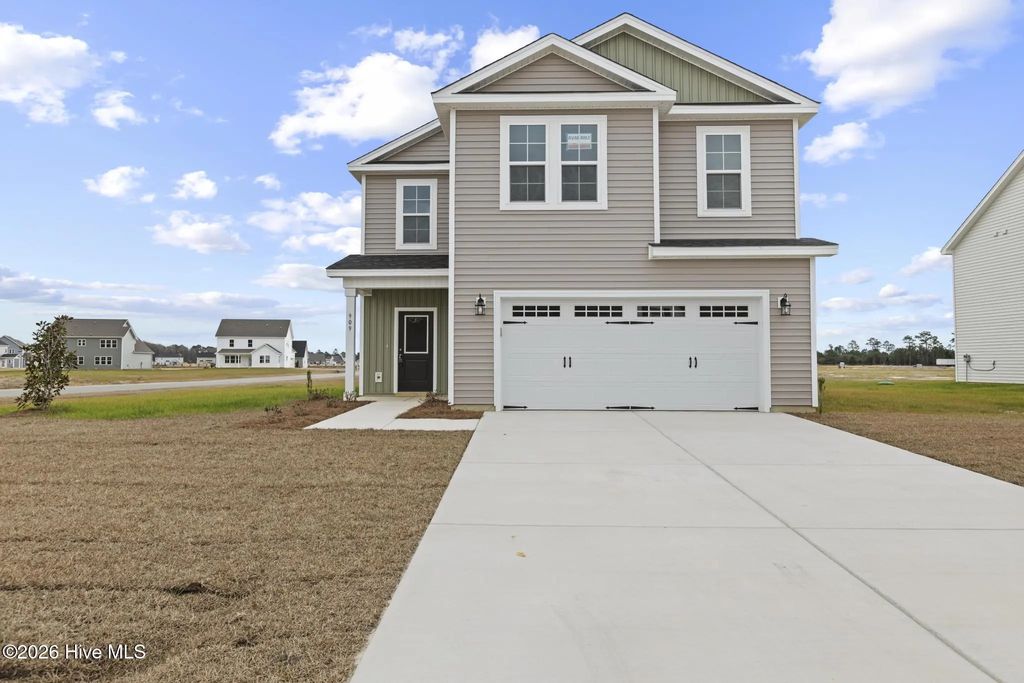 909 Wild Azalea Way, Hubert