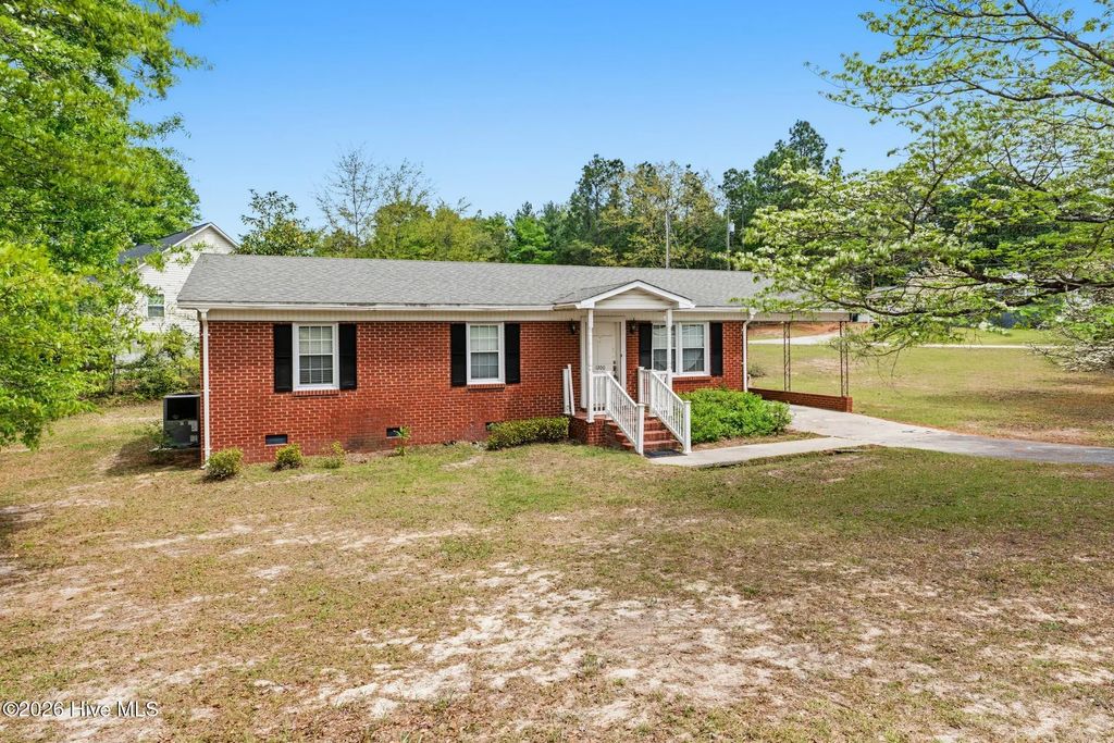 1200 Oak Avenue, Hamlet