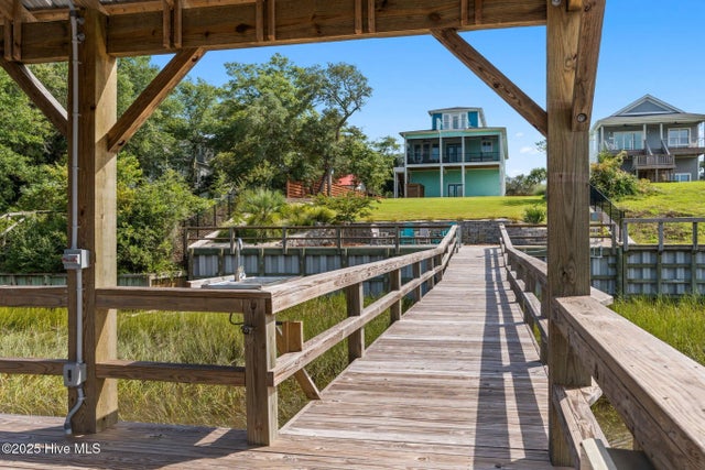 604 E Yacht Drive, Oak Island