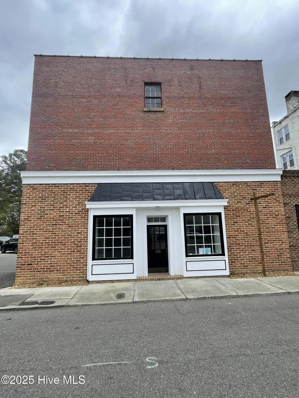 102 W Eden Street, Edenton