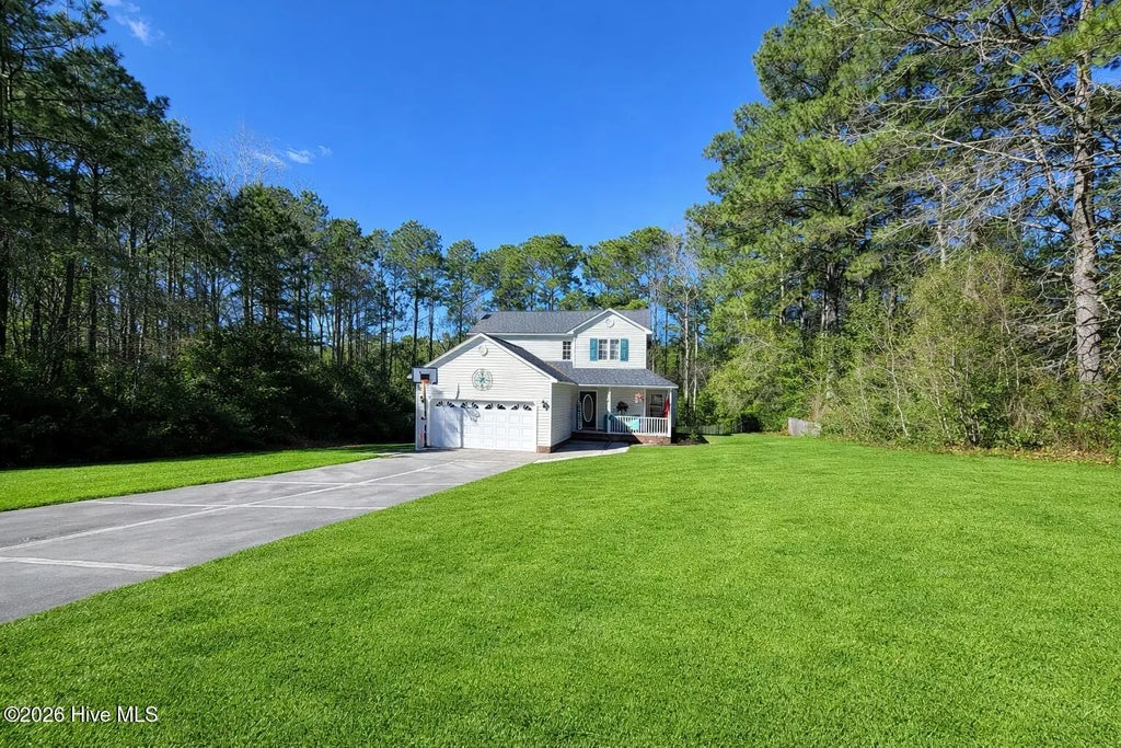 112 Walnut Drive, Swansboro