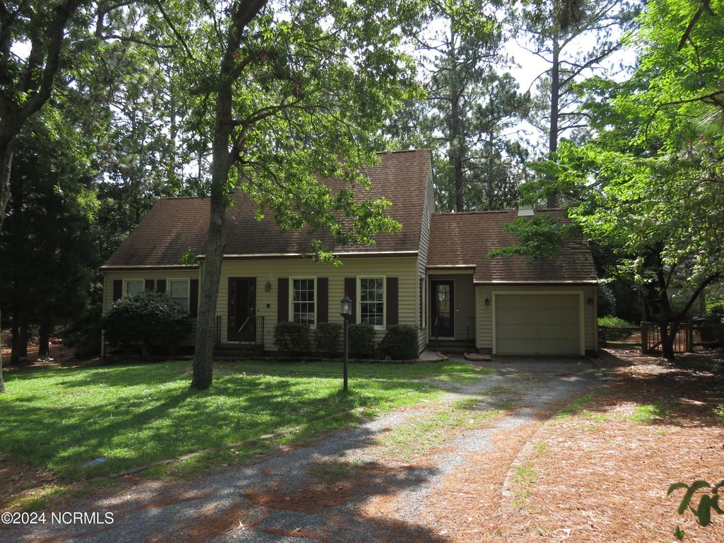 16 Cameron Lane, Pinehurst