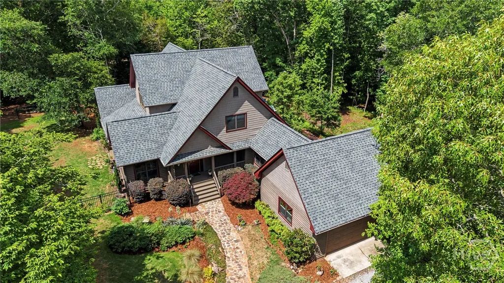151 Hickory Pointe Drive, Athens