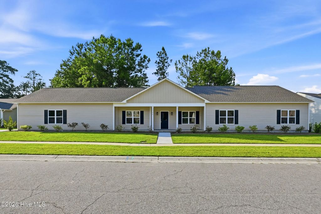 1126 Jordan Lake Court, Leland