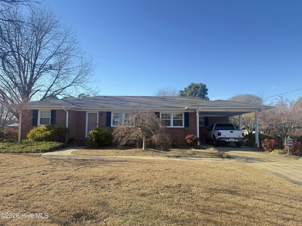 703 Underwood Street, Clinton