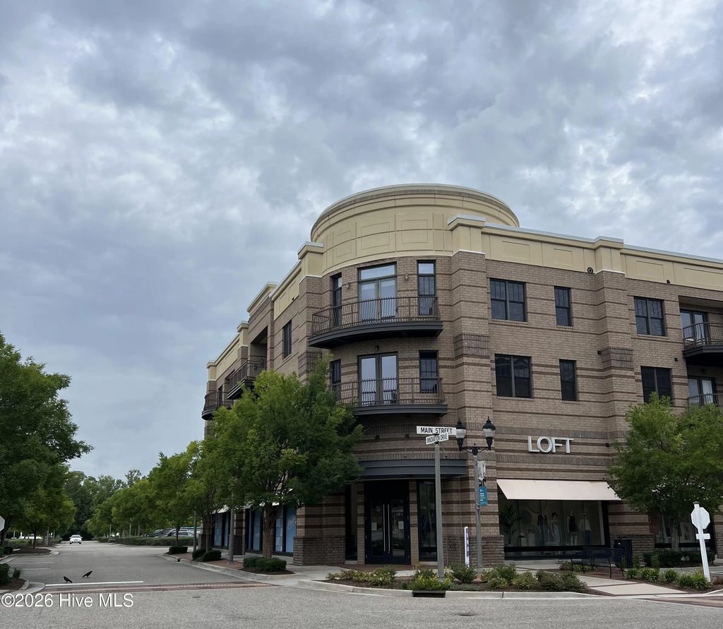 6831 Main Street Unit 212, Wilmington