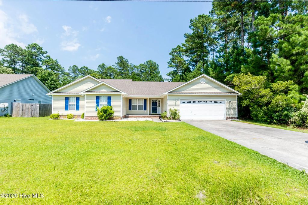 214 Lee Rogers Road, Hubert