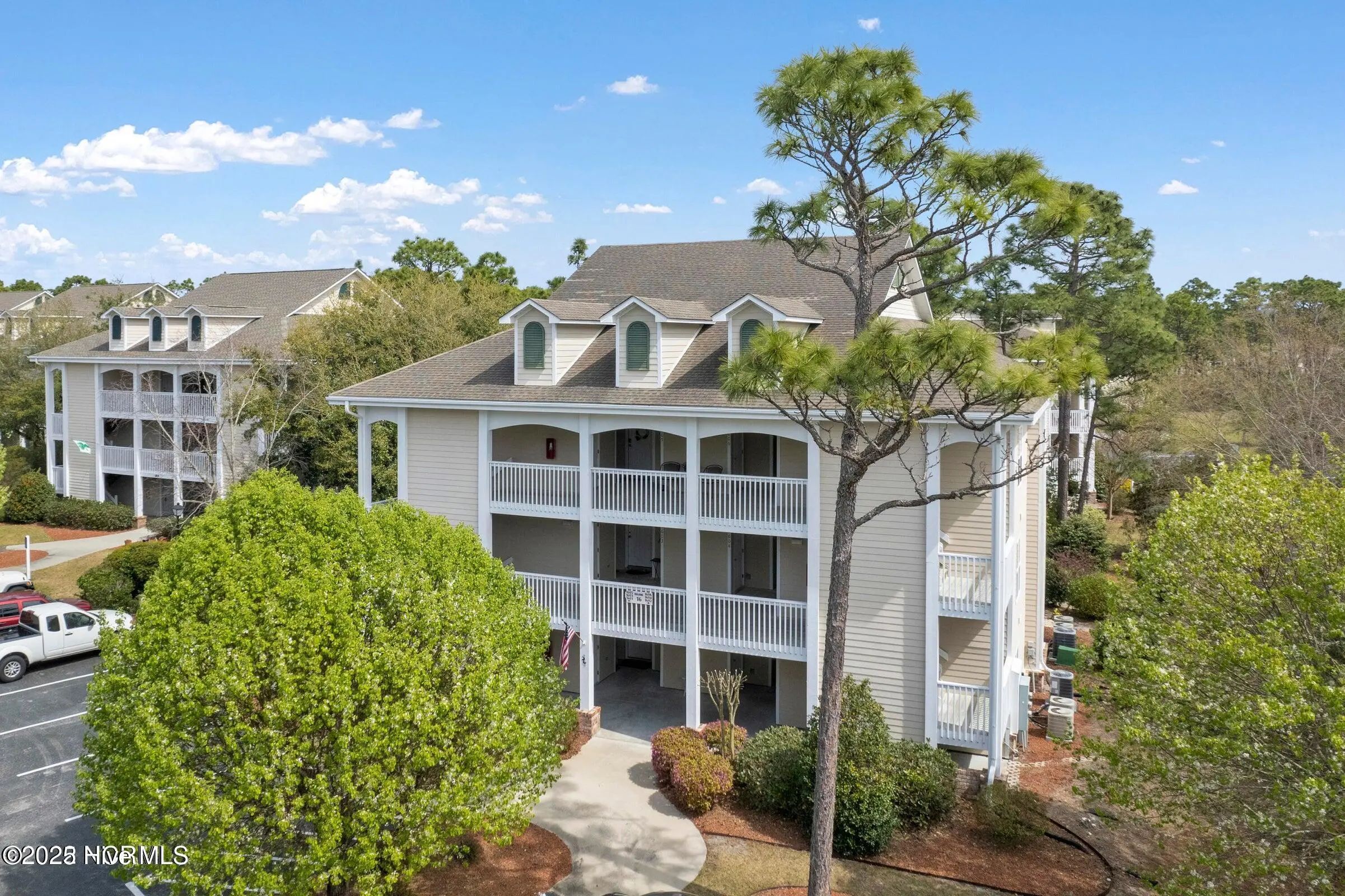 3350 Club Villas Drive 1605, Southport