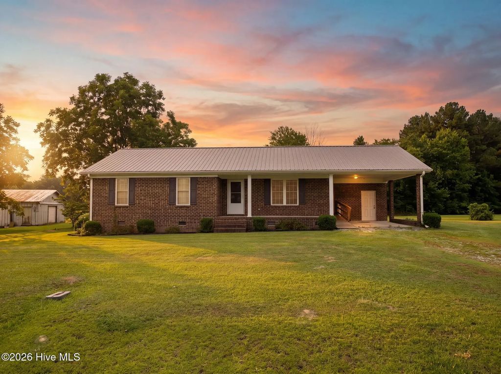 424 Wilcox Road, Kinston