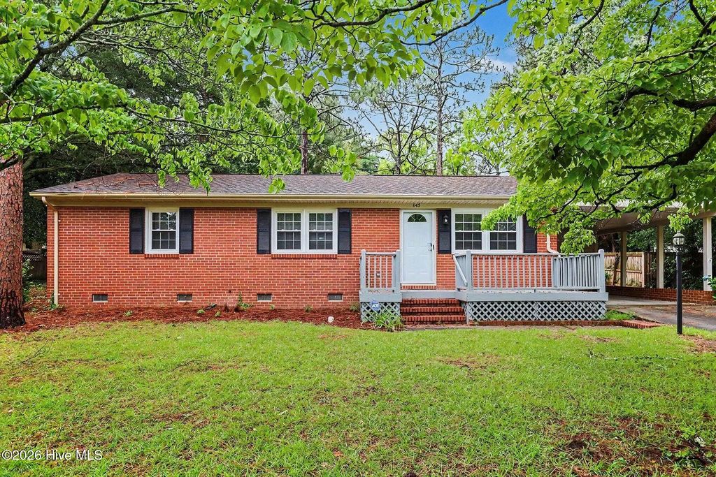 645 N Page Street, Southern Pines