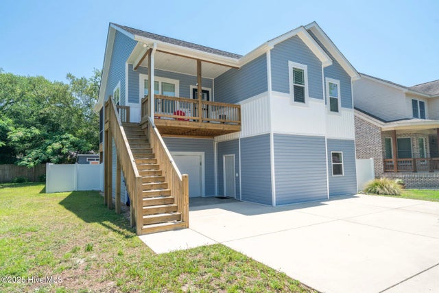106 Nw 8th Street, Oak Island